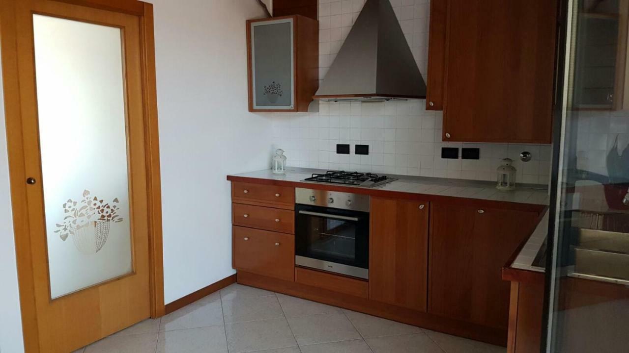 Domus Maris Viserba: Beachfront Stay Near Rimini Fairgrounds Exterior photo