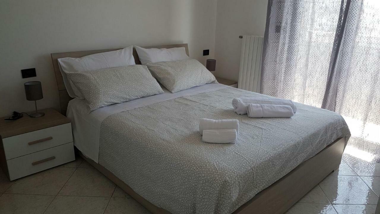 Domus Maris Viserba: Beachfront Stay Near Rimini Fairgrounds Exterior photo