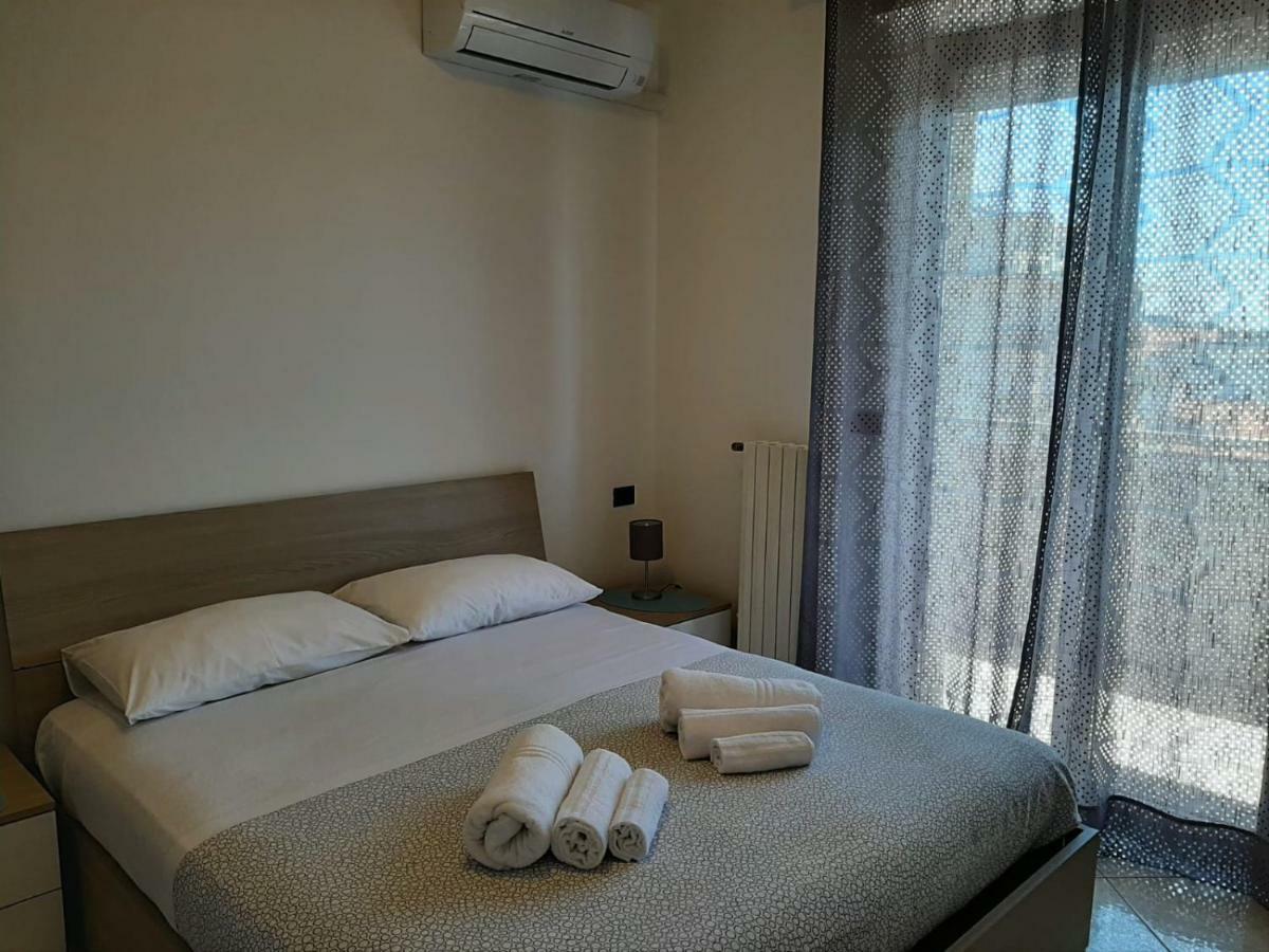 Domus Maris Viserba: Beachfront Stay Near Rimini Fairgrounds Exterior photo